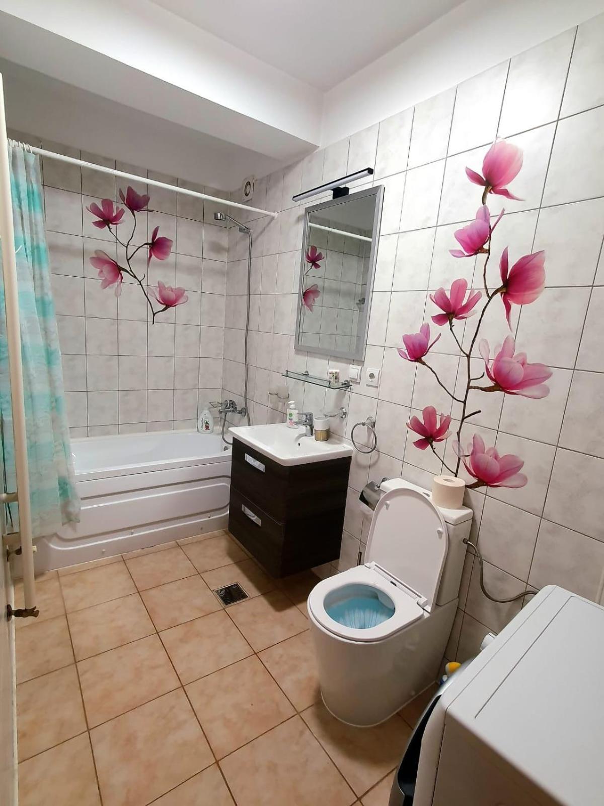 Centru Unirii Luxury VIP Apartment: Spacious 2-Room Stay with Heated Parking Bucharest Exterior photo